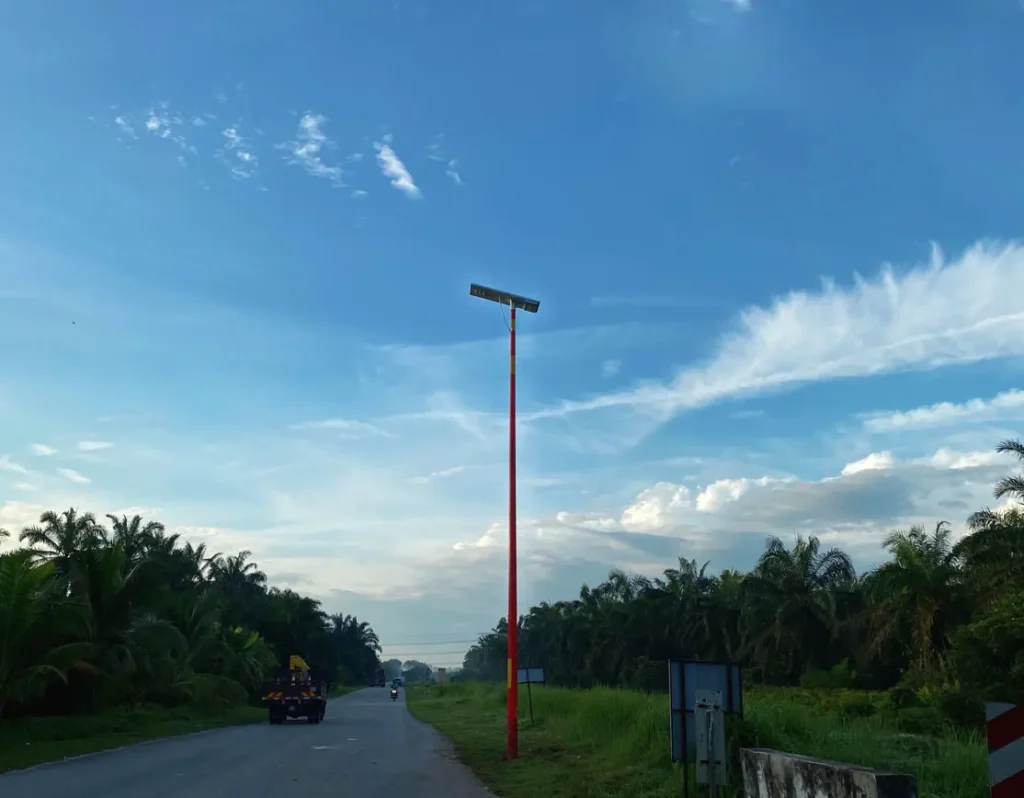 light pole